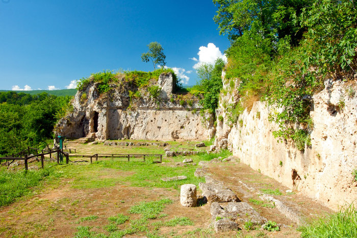  Antiquities in Naoussa and surroundings